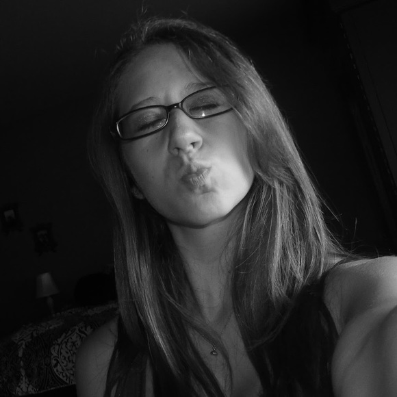 Meet your Posher, Brianna - Picture 1 of 1